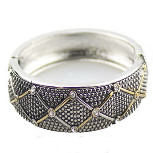 Ladies Bangle