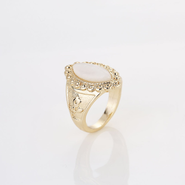 Ladies Ring