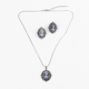 Ladies Jewelry Set