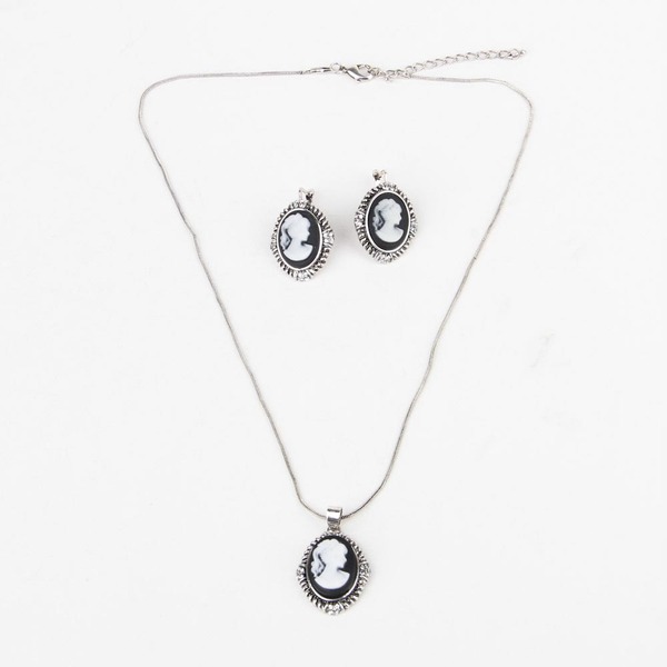 Ladies Jewelry Set