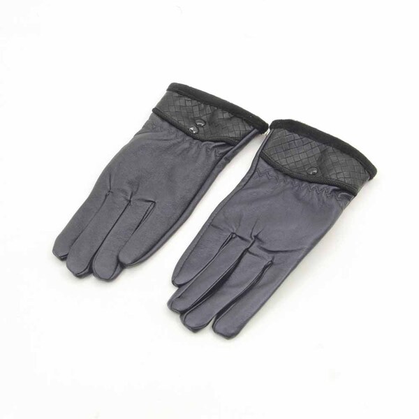 Man Pu Gloves